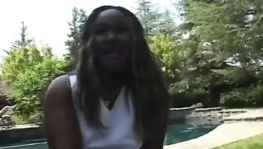 Curvy cheerleader raises skirt and gets her pussy licked