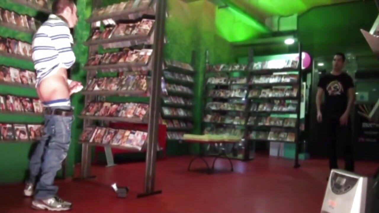 בחור צרפתי מזדיין על ידי מקנאו טורס