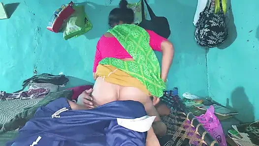 Aaj stepsister ki pahli bar chudai ki desi style mein