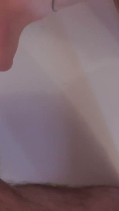 Rapazinha sexy trai o namorado e fode por um creampie | Clip 1