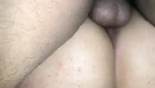 Suami selingkuh threesome Mesir berbagi teman sekamar di ranjang