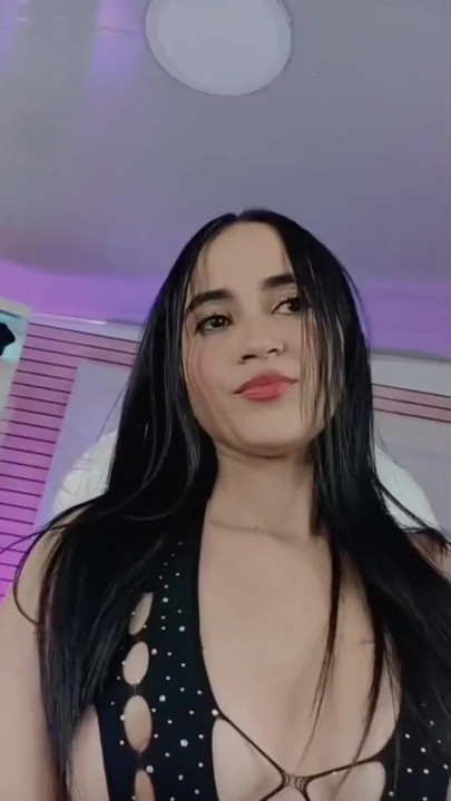 Hot sexy girl wanting to play