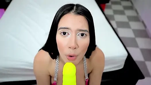 Joy Burning Ambar Prada Делает Мне Грязный Минет, Пока Я Не Кончу