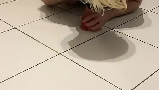 Learn to Suck Like Her...