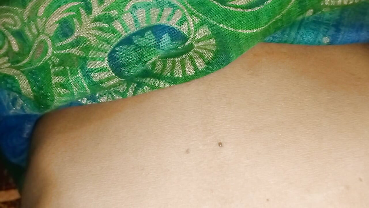 Odia bhabi baise et profite