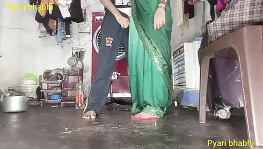 Трах киски задницей, член, сосание киски, сосание груди, сосание молока из груди и сидение на члене раком и лежа прямо на хинди аудио