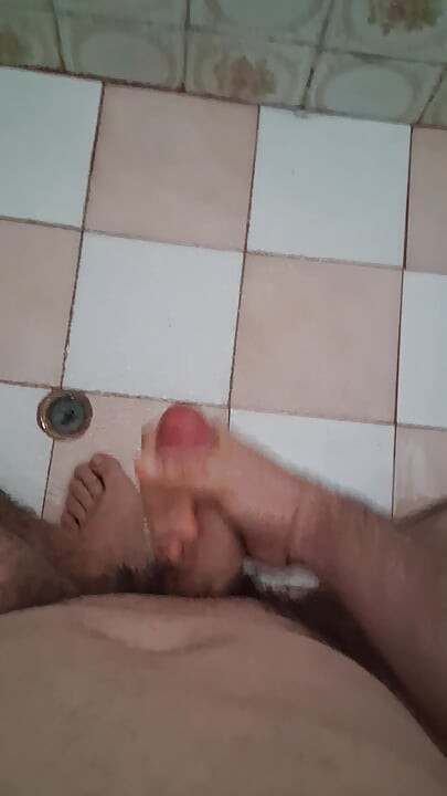Fapping in the shower