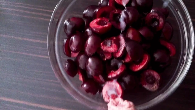 cumshot cherry-pie