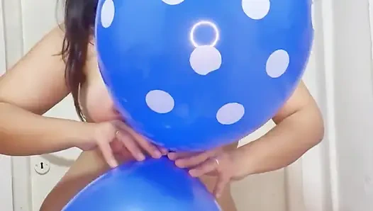 Blasen Squish und pop blue dotted ballons - Bunny Looner