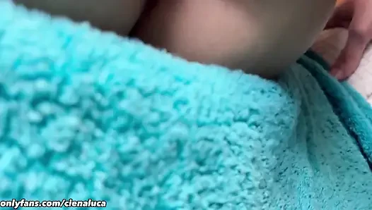 Adik tiri dengan memek sempit ini dientot habis-habisan sama kontol besar sampai lubangnya menganga lebar - ciena