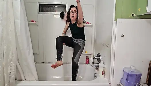 How Many Times Can You Cum and Pee in 5 Mins?