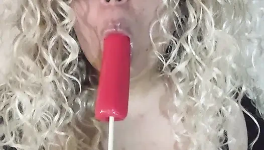 Kitty rosario lutscht schwanz-lutscher