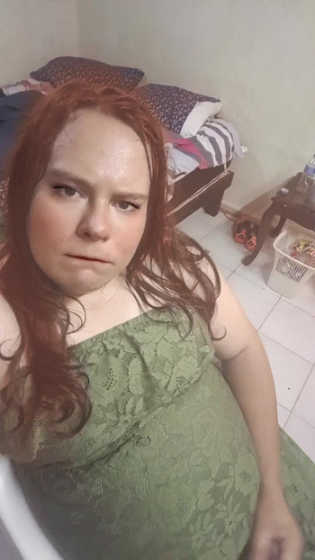 Efeminat solo pe cameră