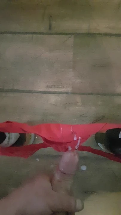 Slip der freundinn bespritzt