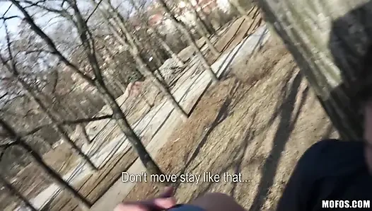 Публичные пикапы - Kristine Crystalis показывает свою кожаную куртку и тугую задницу