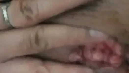 Aku bangun pagi ini dan aku akan mandi pertama kali aku membayangkan hobiku bagaimana kontol ge blk . Aku ingin membuat orgasme.