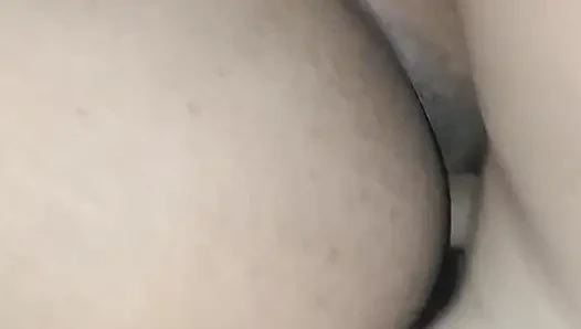 Eating married from Pará, part 2 she moans and cums on her lover's cock that hits the brunette's pussy hard.