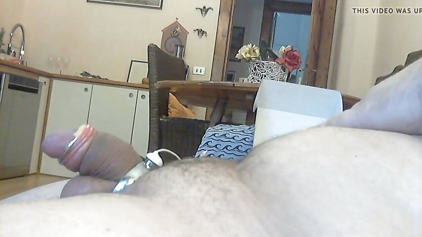 Quick estim italian cock