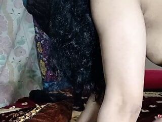 desi ganwar pakistani bhabhi anal fucked with Indian home owner to pay rent and he rough fucked her tight ass