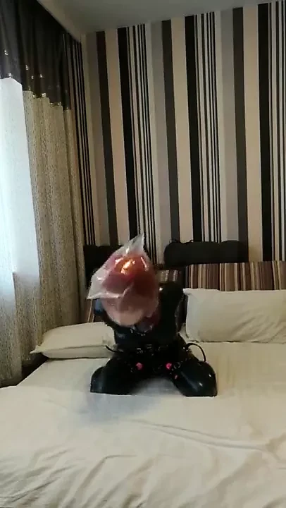 Getaran perbudakan lateks kigurumi breathplay