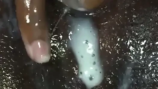MILKING MY PUSSY
