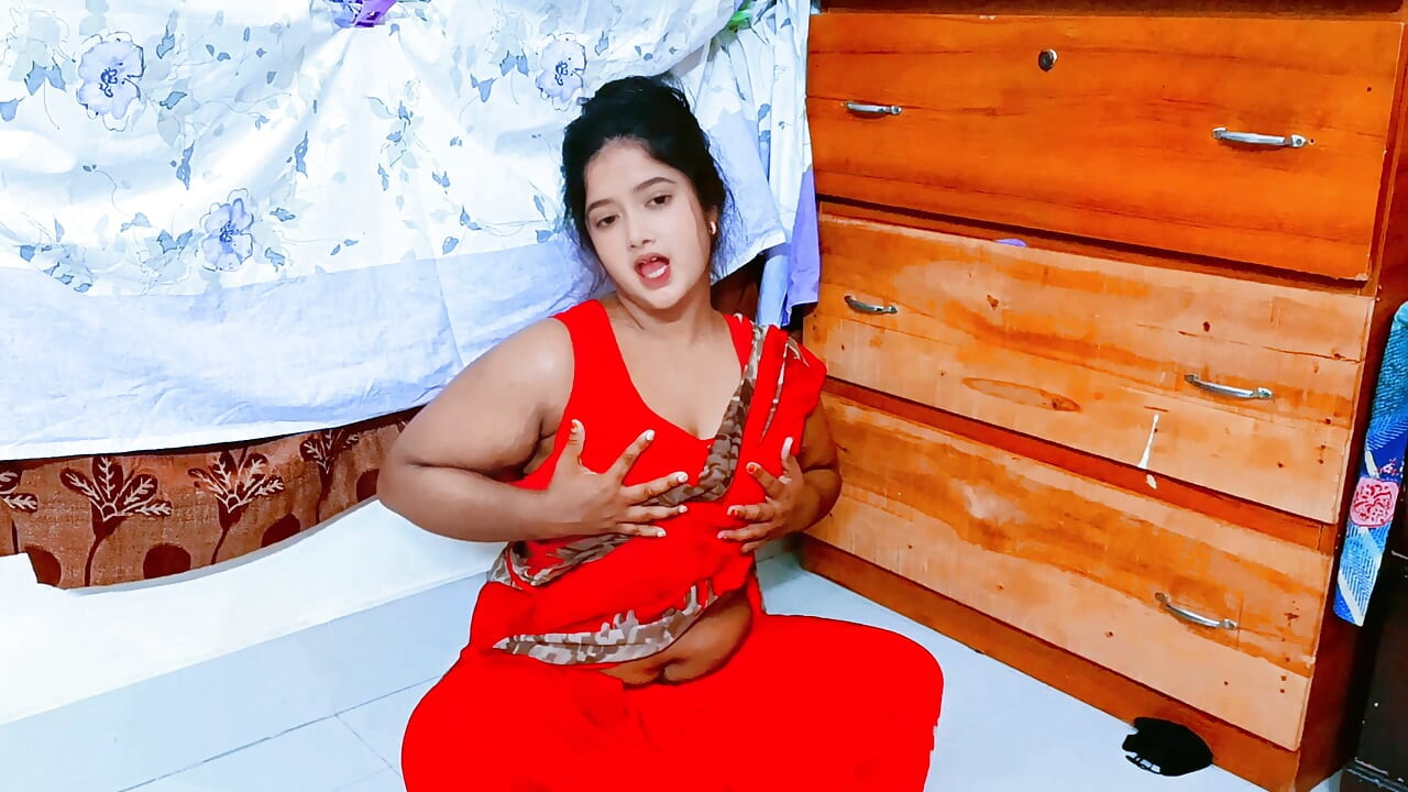 Teen Beautiful solo Indian Bengali Desi girl masturbating with eggplant in her vagina