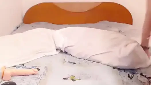Büyük oyuncak dildo amcık