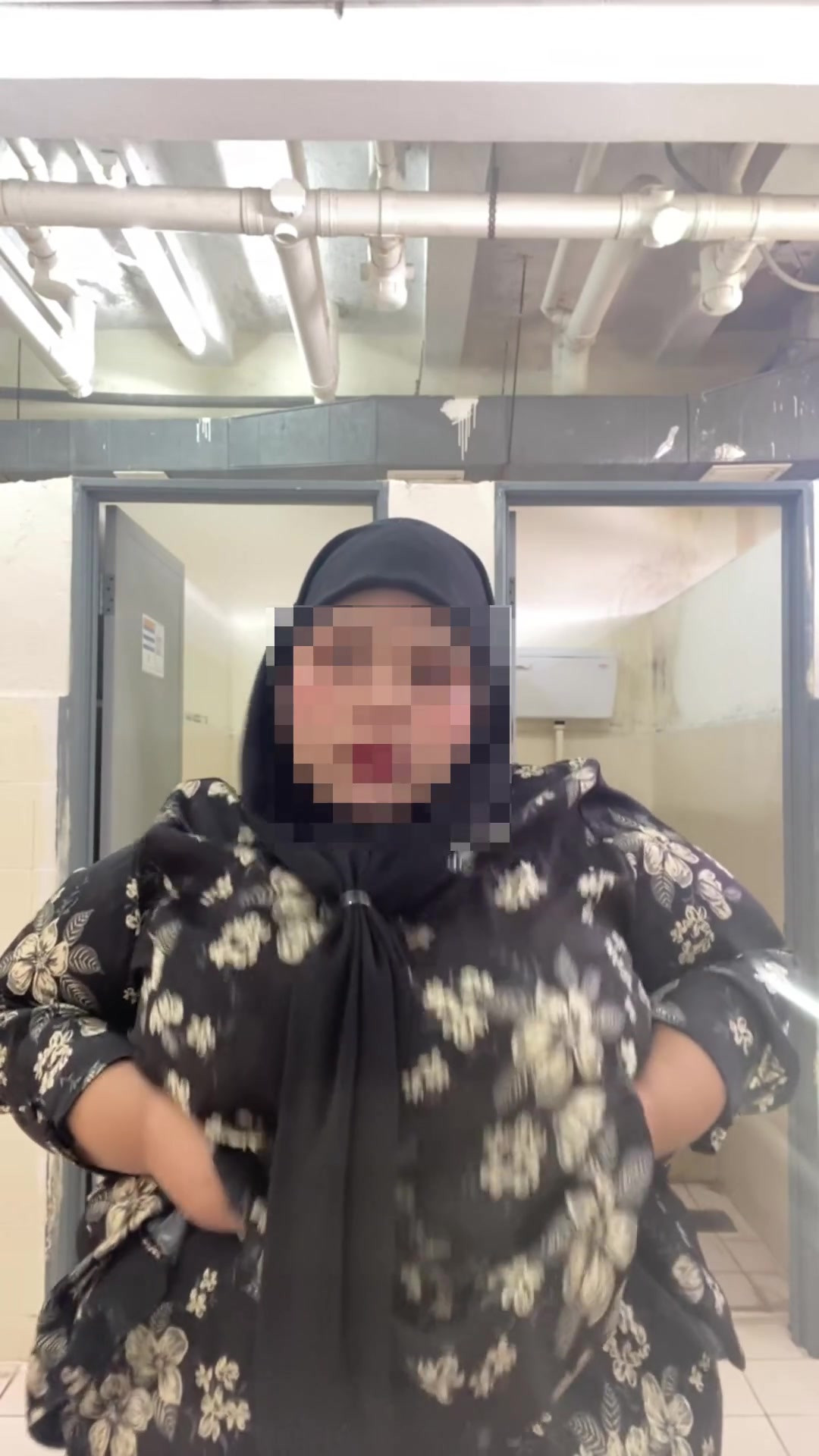 欲求不満なヒジャブのムスリム教師