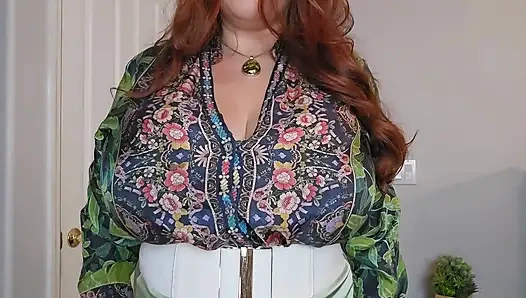 Guru seksi tertimpa murid perawannya yang menawan