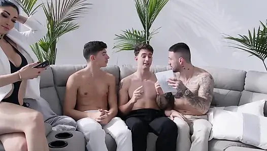 Catherine Knight Als Neuestes Mitglied Der Bud-familie in Einem Gangbang-dp Mit Cleagaultier Besetzt