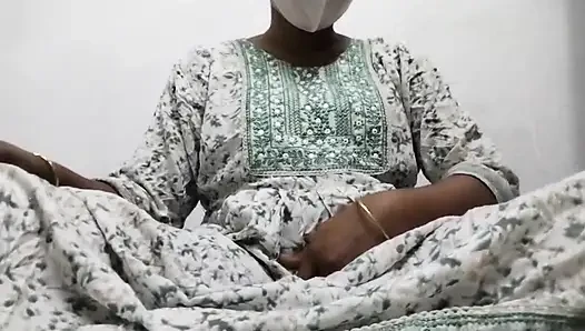 Saya telah menunjukkan kepada tangan bagaimana saya berhubungan seks, lihat semuanya.