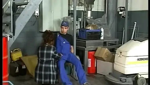 Rothaarige deutsche milf anal gebohrt vor creampie