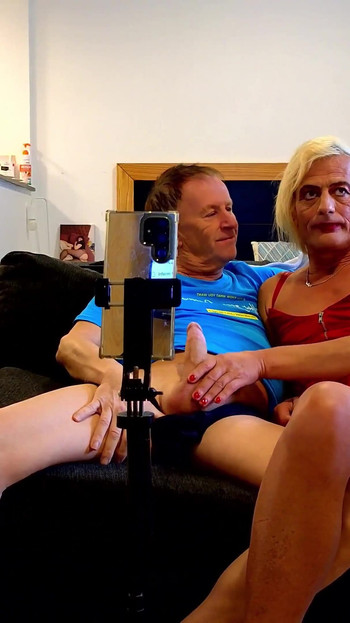 Najnoviji Seks Show Uživo, Gigi i Dave, Shemale i Muški Par, POV, Iza Kulisa, Seks preko Web Kamere, 02.09.2025