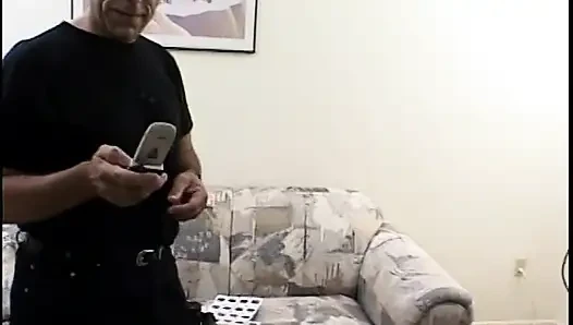 Memek sempit cewek latina dengan toket aduhai dientot habis-habisan sama dua kontol di sofa