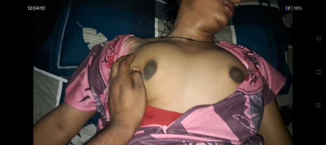 Pados ke uncle ne mujhe ghar main akela pake mere saath mast sex kiya aur maal mere upar hi nikal diya