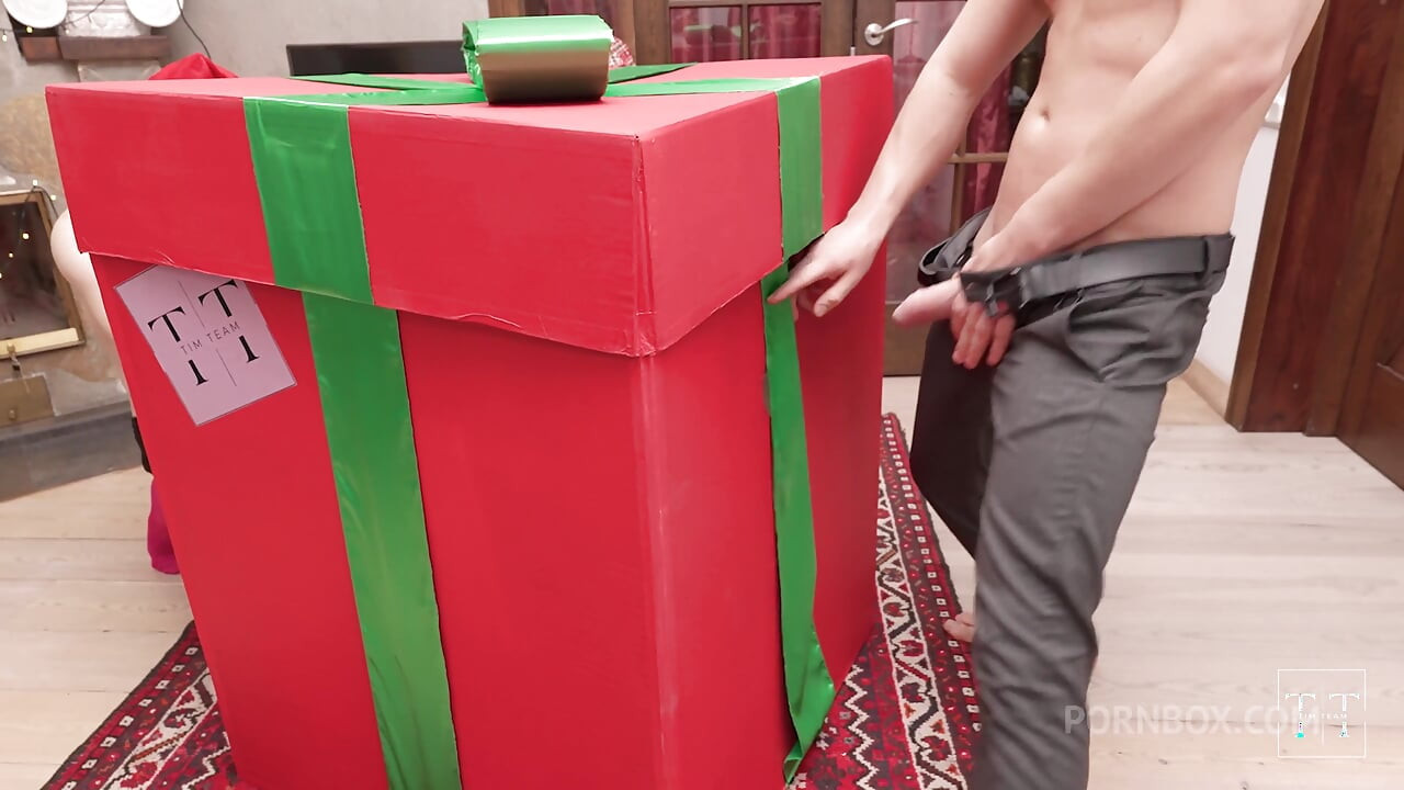 The Christmas Elf Has Her Holes Ready for You