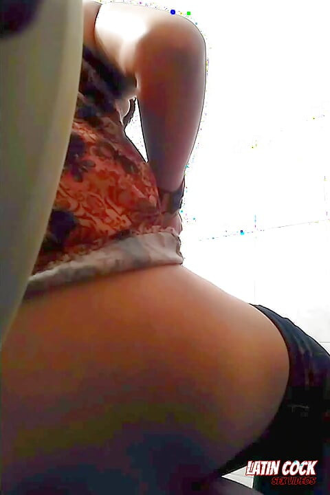 YOUNG STEPMOTHER WEARING LARGE PANTIES SHOWS OFF HER PUSSY