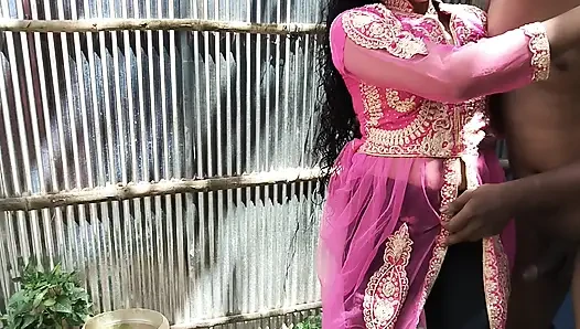 Desi dorfmädchen enge muschi im freien xXX video, Desi dorf heißes mädchen sex
