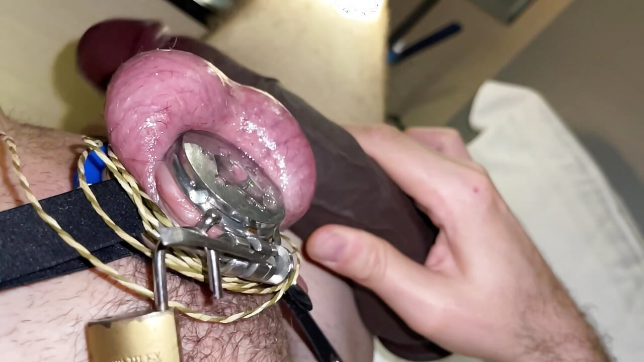 Flat Metal Cage Ball Plapping and Ballbusting
