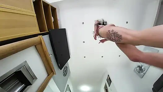 Katt Noir - сидение на лице в мокрых трусиках