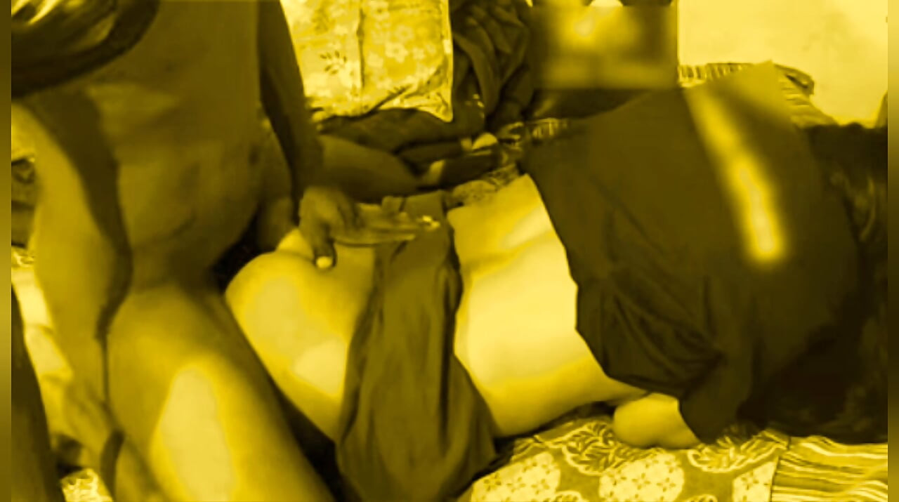 Seductive Bhabi riding debor Cock Before Getting Lifted And Pounded For An pussy Orgasm.