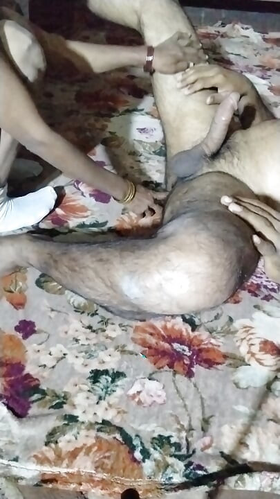 Hermanastra Saba Gaashti disfruta de la primera vez