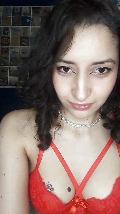 Juego con pezones y mamada caliente