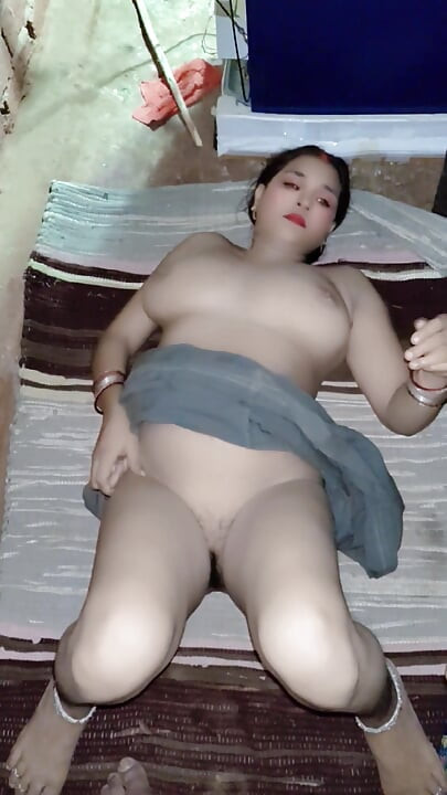 Bhabhi ki night mein chudai desi village Indian