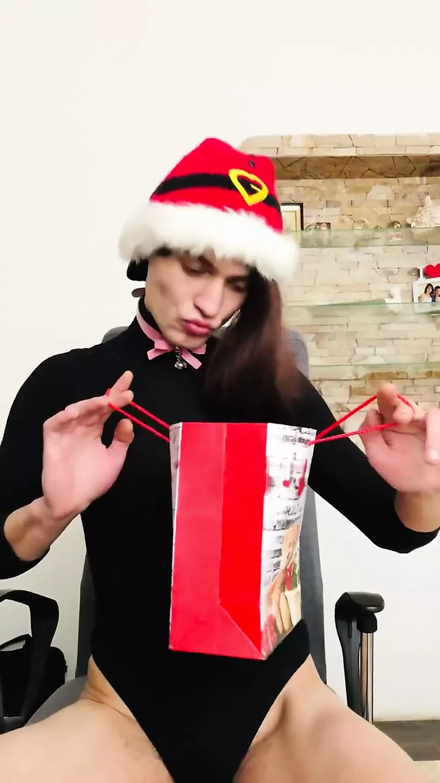 4K Full HD New Years Trans Throat Fuck with a Dildo