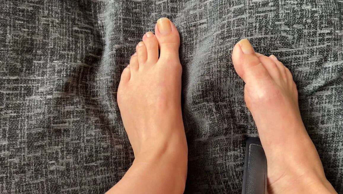 在家里割长脚趾指甲