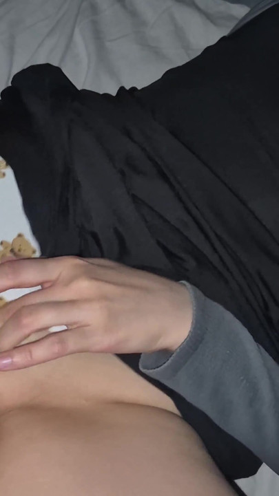 18 year old club girl did not expect to have an orgasm this night. | Clip 1