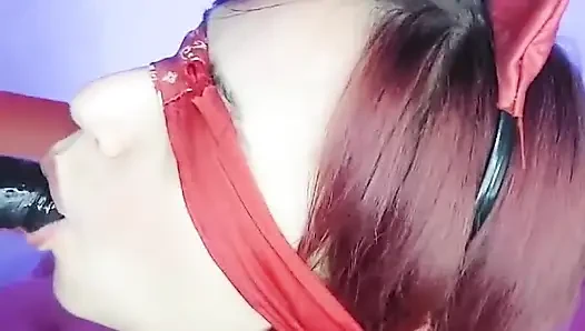 Pacar Saya Menutup Mataku Sehingga Saya Mengisapnya!!