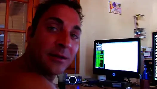 Seksi büyük memeli sarışın çifte üçlü seks götten sikişiyor