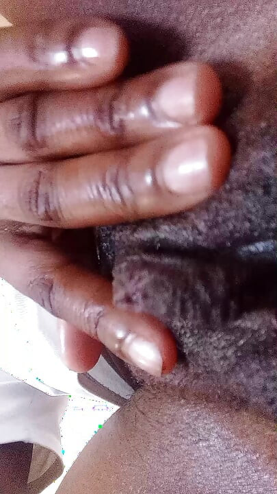 她有屄和雞巴 季節性狂歡節